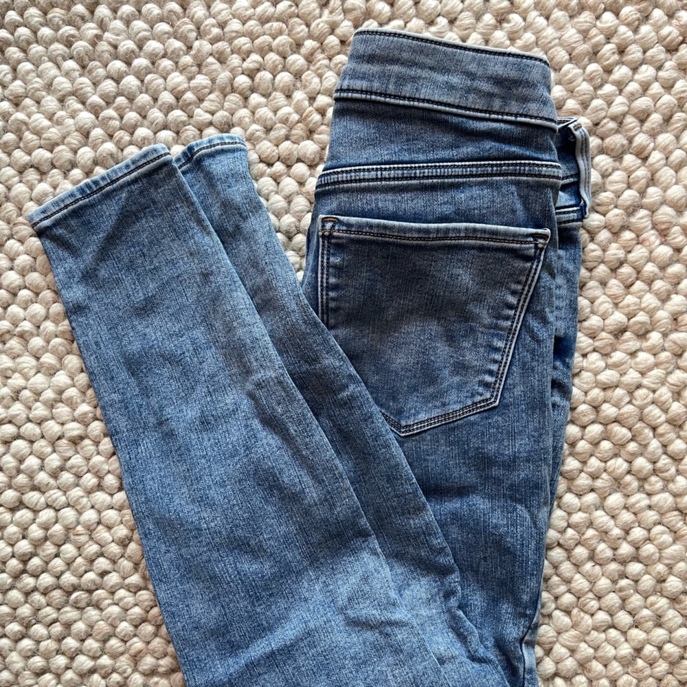 Old Navy • Jean • Rockstar • Super Skinny • High Rise • Built-In Warm